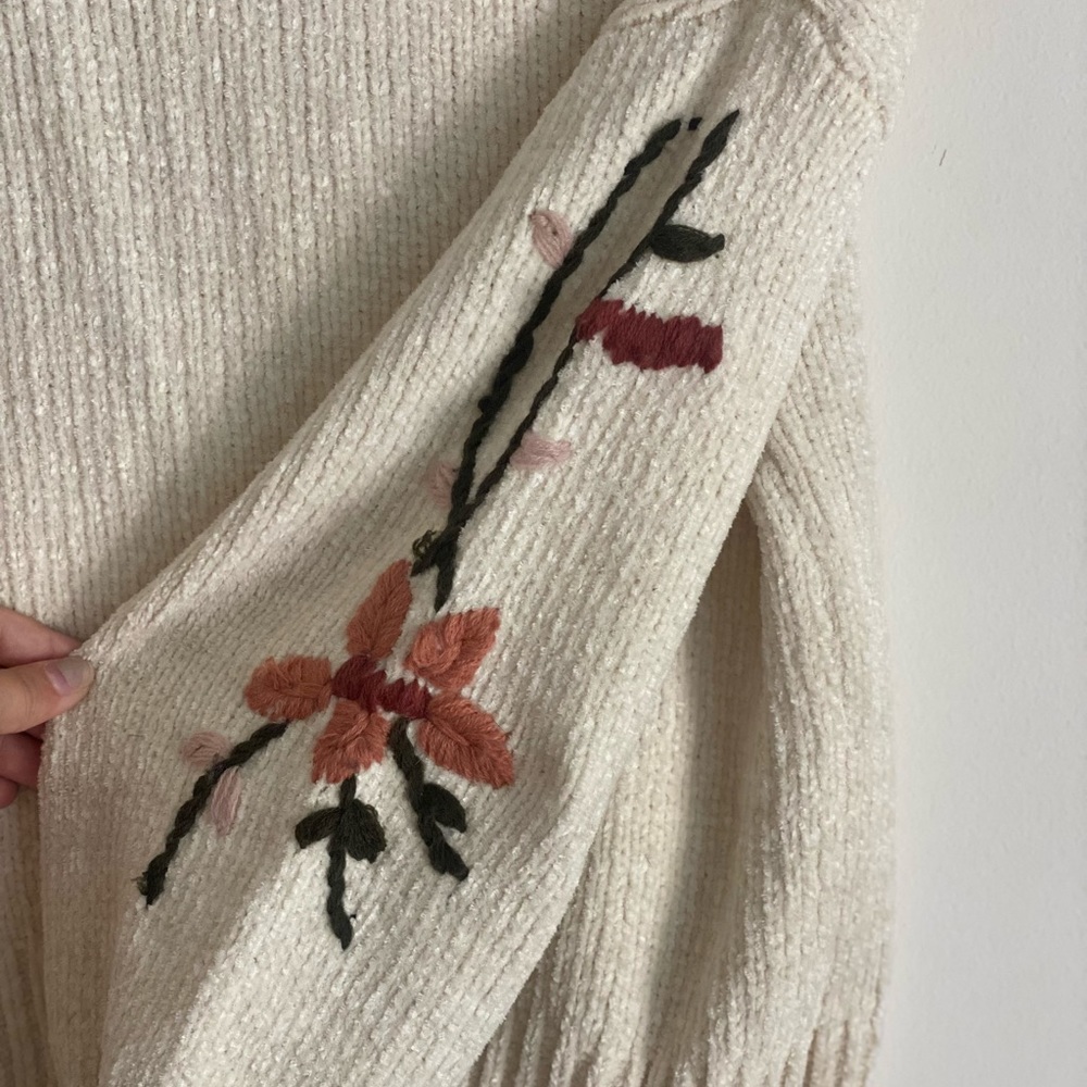 Francescas Sweater - Picture 3 of 3